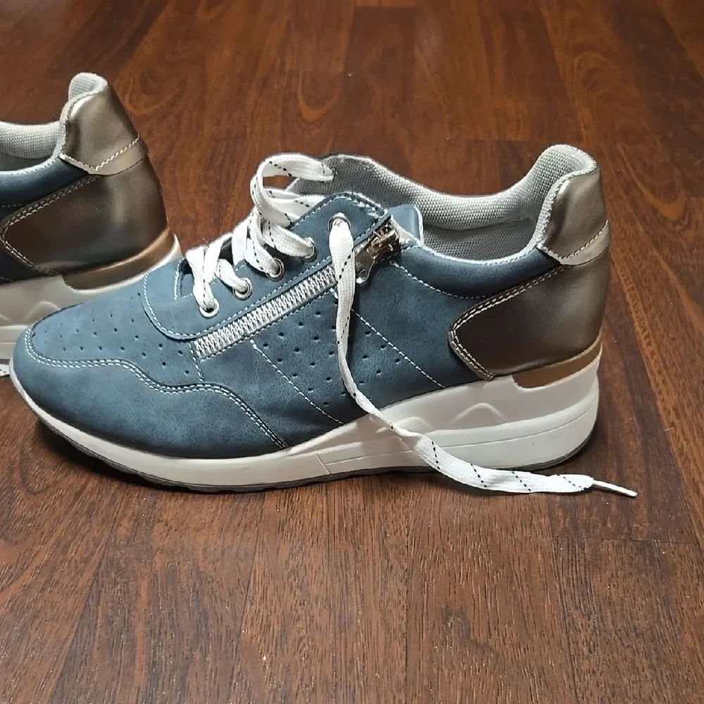 N/A trendy blue
